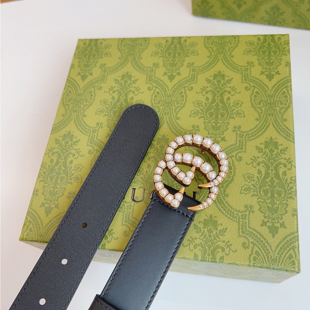 Gucci GG Pearl Buckle Women's Black Leather Belt Size 85 cm - Picture 3 of 6